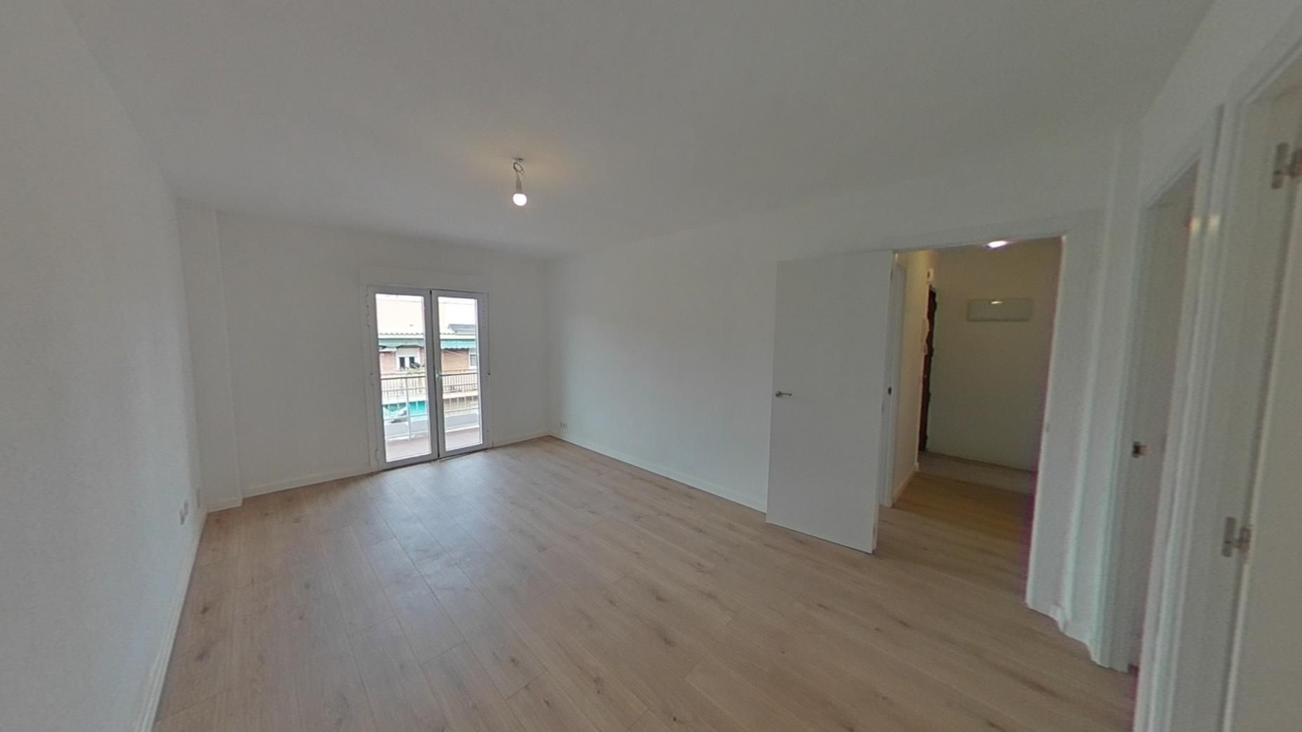 Living room of Flat for sale in  Madrid Capital