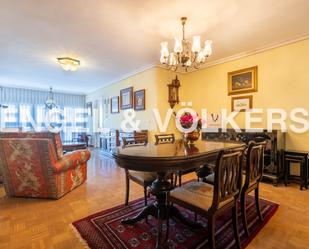 Dining room of Apartment for sale in  Sevilla Capital  with Air Conditioner, Heating and Parquet flooring