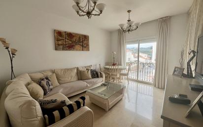 Living room of Flat for sale in Monda  with Terrace, Furnished and Oven