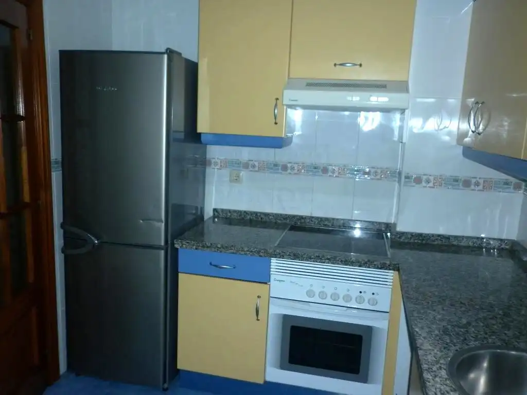 Piso con ascensor en venta en Los Campos - Trasona, imagen 3