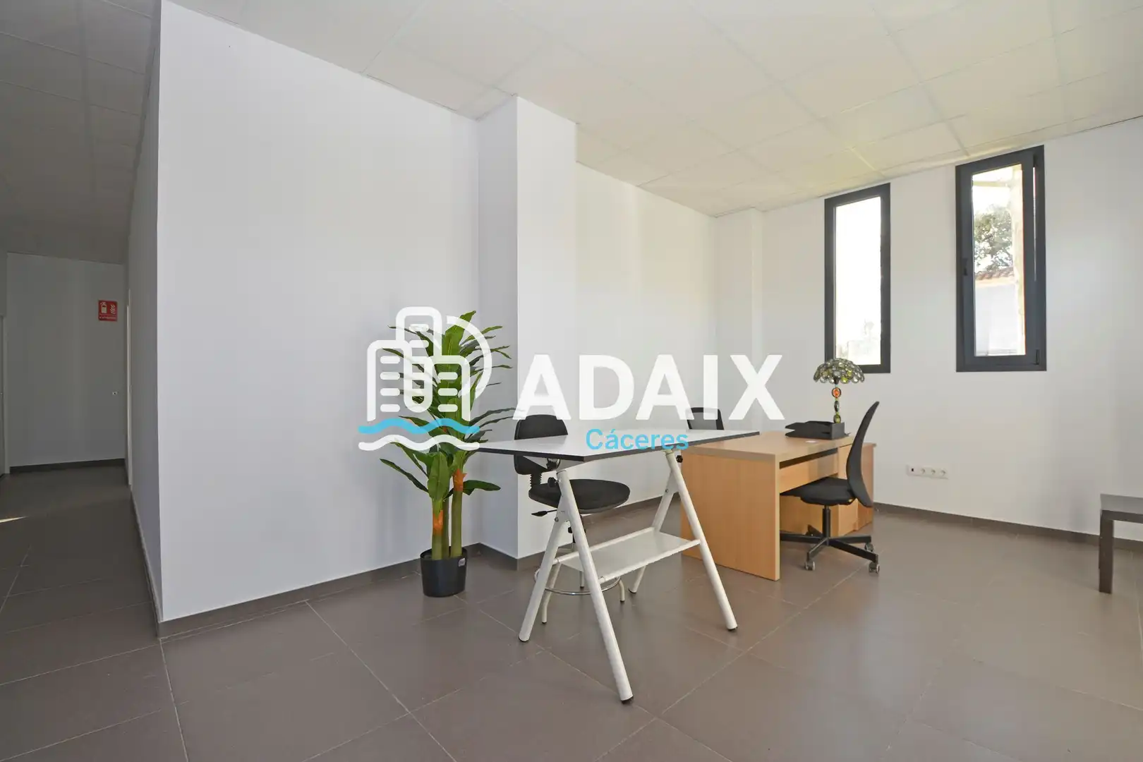 Business premises for sale in Calle Juan Ramón Jiménez número  de Cáceres, imagen 4