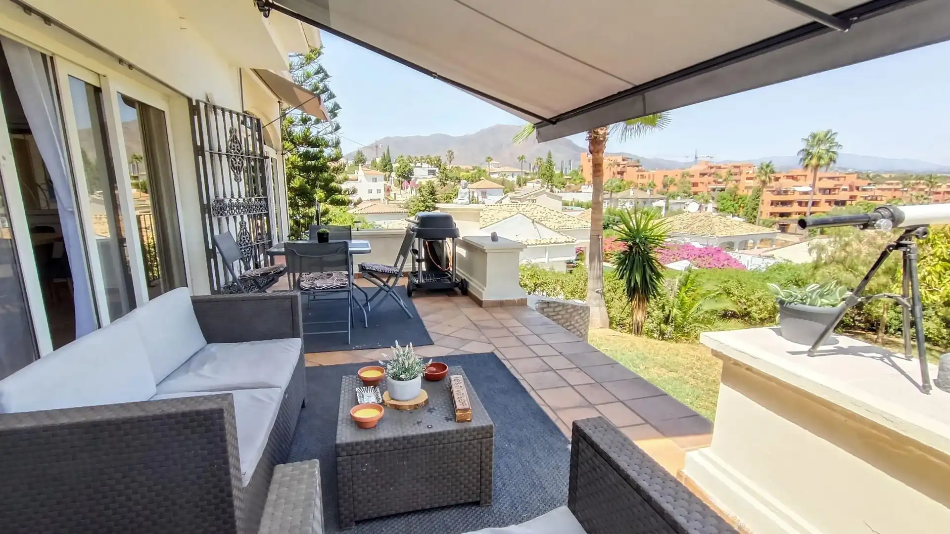 Detached house with garden for sale in Playa Bahía Dorada, imagen 3