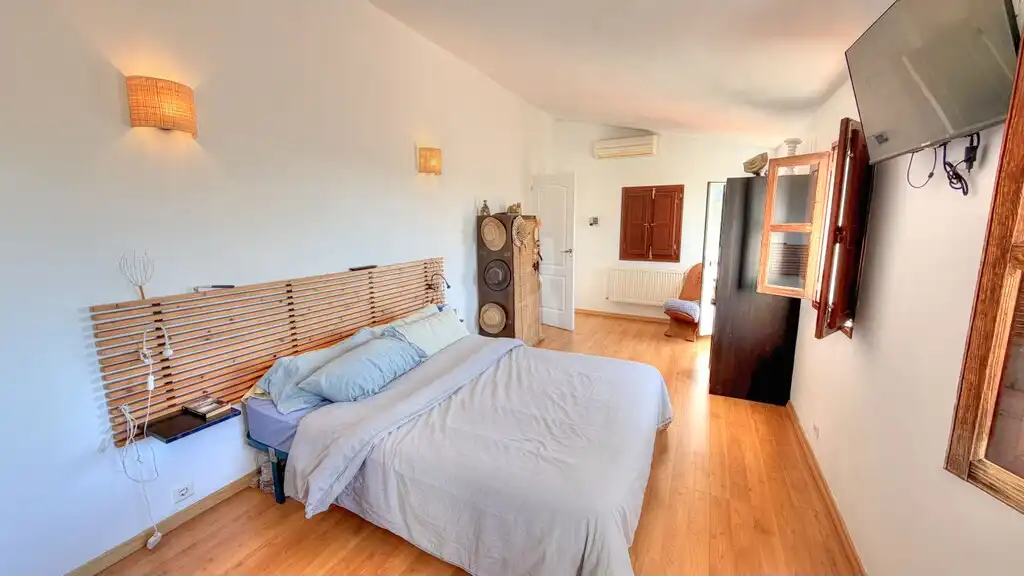 Dormitori de Finca rústica en venda en Vélez-Málaga amb Aire condicionat, Jardí privat i Terrassa