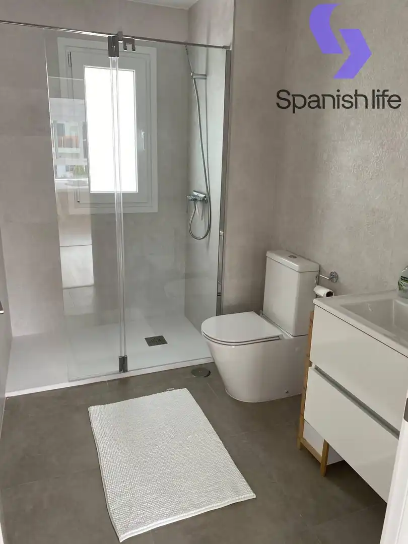 Badezimmer von Haus oder Chalet zum Verkauf in Finestrat mit Heizung, Terrasse und Schwimmbad