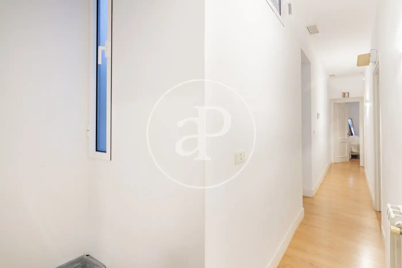 Flat for sale in Madrid  with Air Conditioner, Heating and Furnished