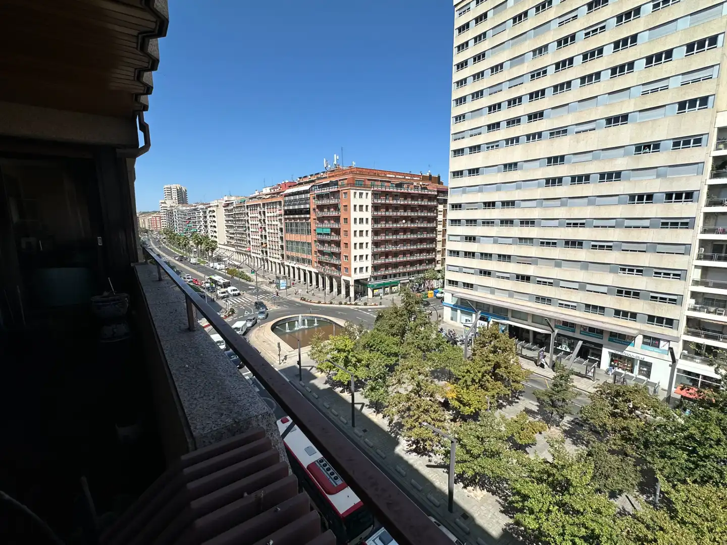 Vista exterior de Piso en venta en  Logroño con Calefacción, Parquet y Terraza