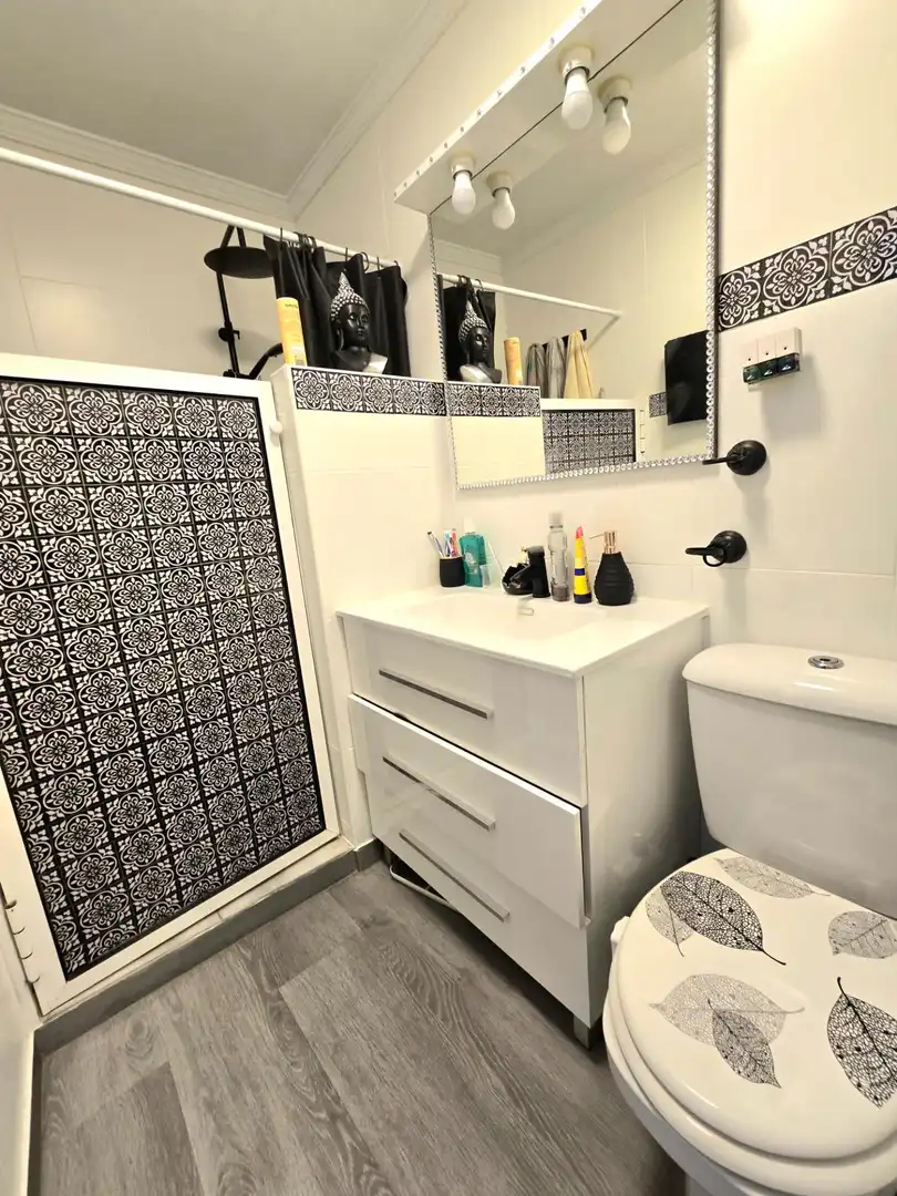Baño de Piso en venta en Torremolinos