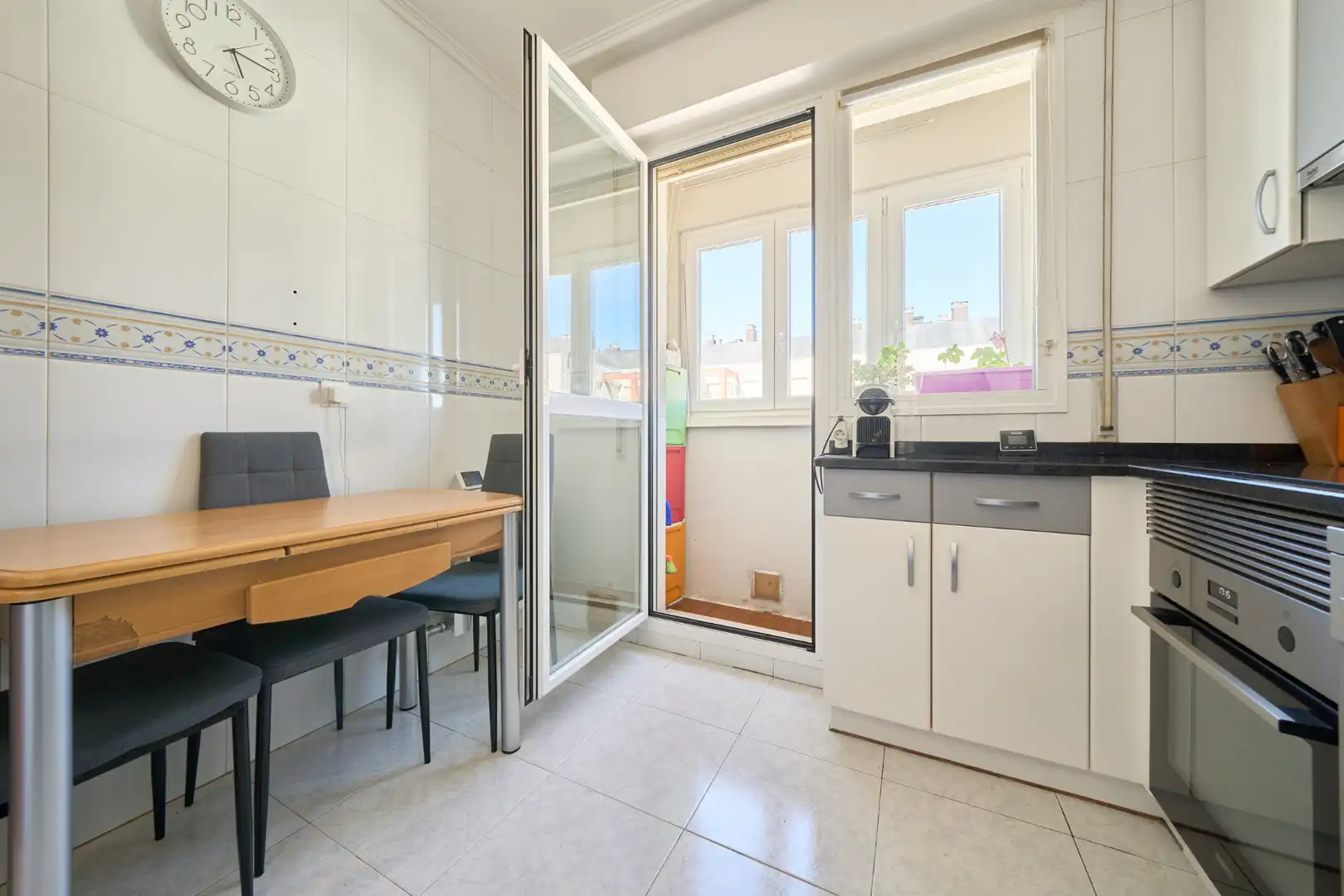 Cocina de Dúplex en venta en Vitoria - Gasteiz con Terraza, Trastero y Amueblado