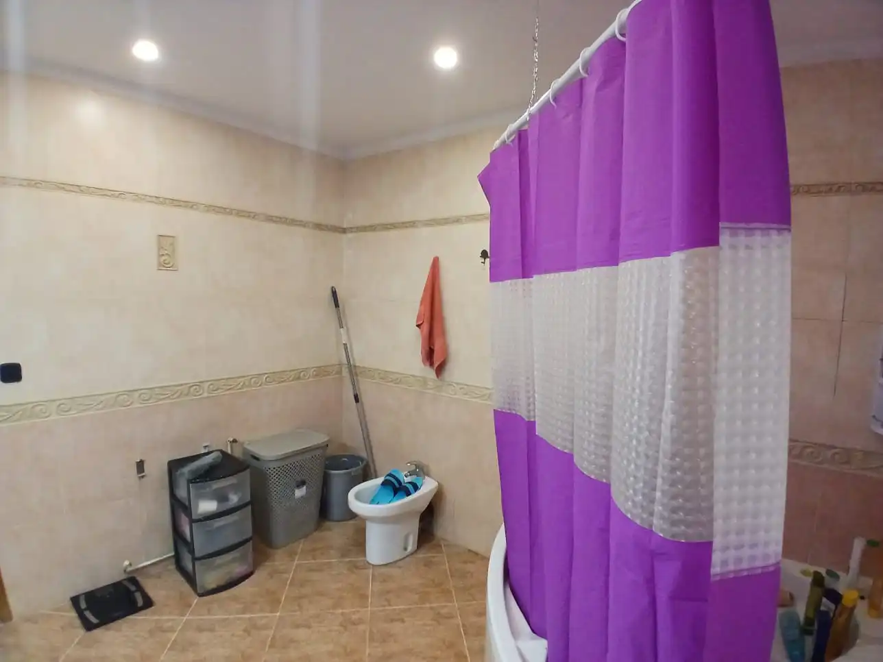 Bany de Casa o xalet en venda en Barcelona amb Aire condicionat, Calefacció i Jardí privat