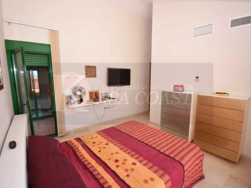Habitación de Dúplex en venta en Fuengirola con Aire acondicionado, Jardín privado y Terraza