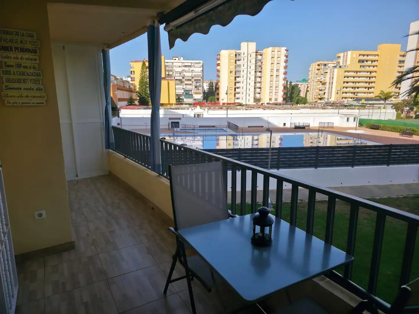 Terraza de Piso en venta en Vélez-Málaga con Aire acondicionado y Piscina comunitaria