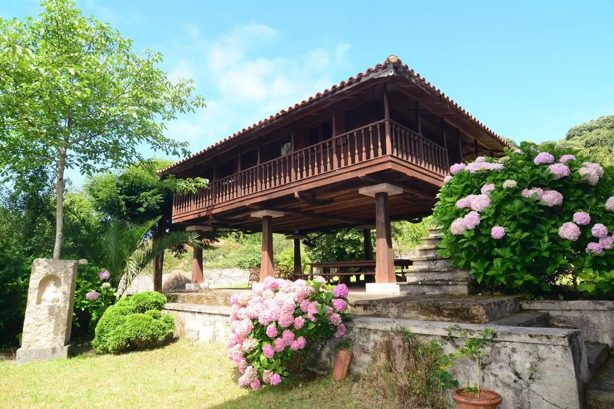 Jardí de Casa o xalet en venda en Llanes amb Calefacció, Jardí privat i Traster