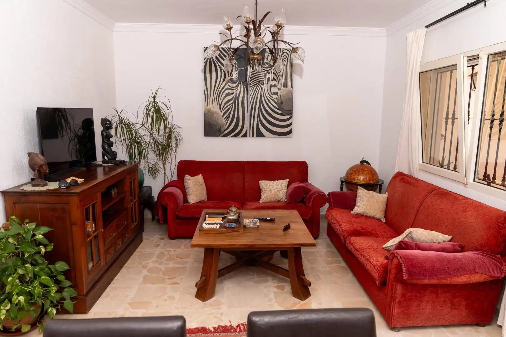 Sala de estar de Casa adosada en venta en Almonte con Terraza, Trastero y Balcón