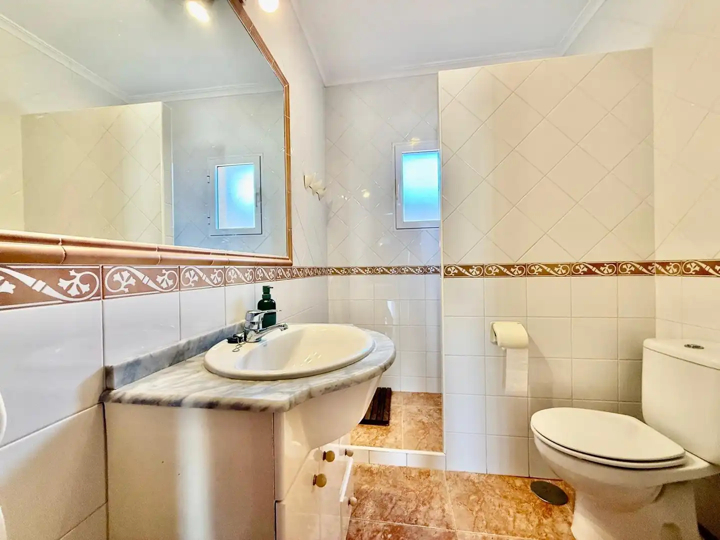 Baño de Casa adosada en venta en Pilar de la Horadada con Aire acondicionado, Calefacción y Jardín privado