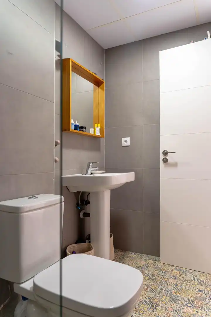 Baño de Piso en venta en Tomares con Aire acondicionado, Calefacción y Jardín privado