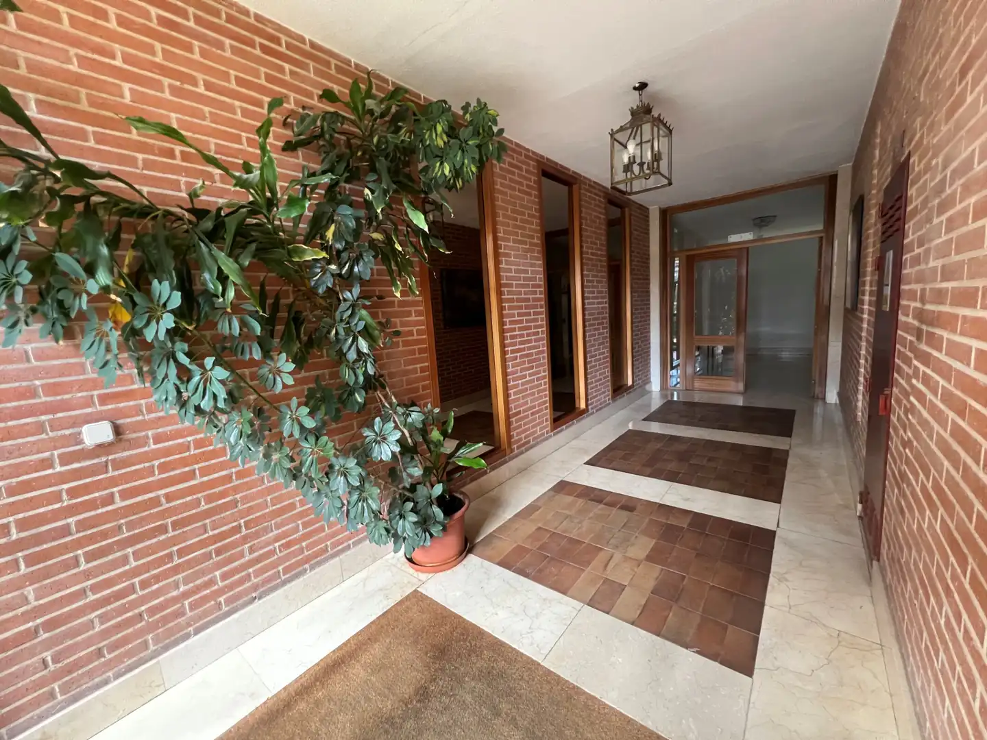 Wohnung zum Verkauf in Alcorcón mit Heizung, Privatgarten und Möbliert