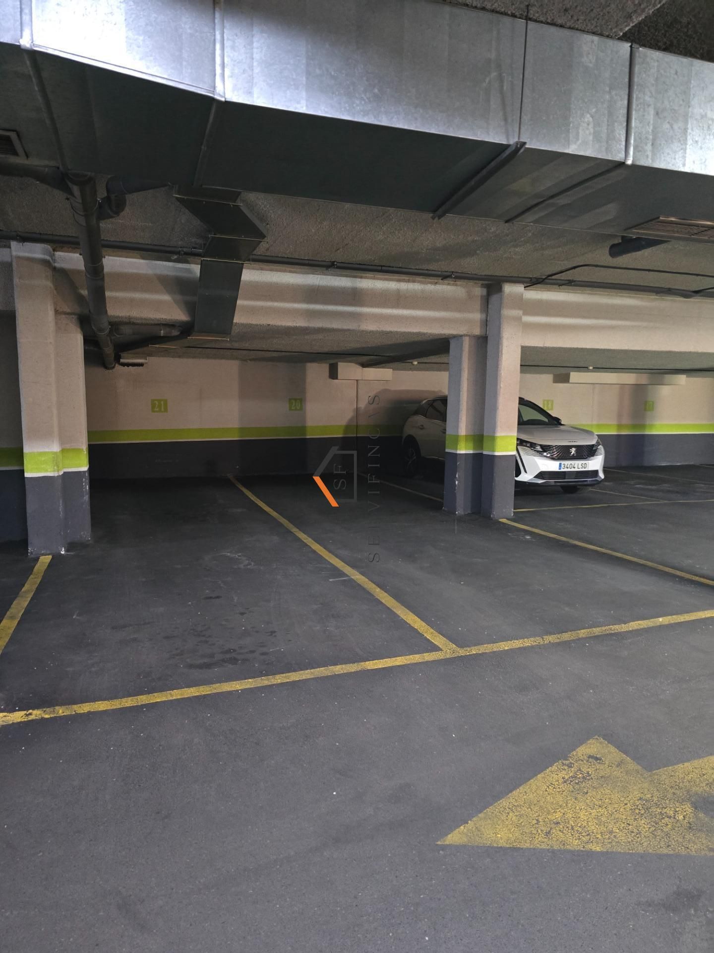 Parking of Garage to rent in  Madrid Capital