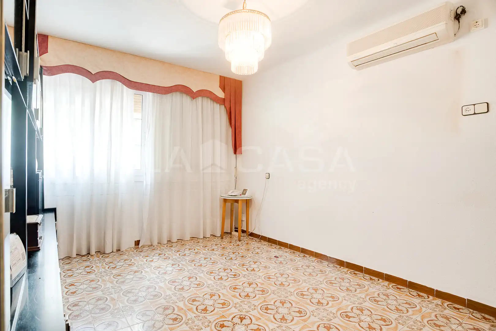 Planta baja en venta en Cornellà de Llobregat