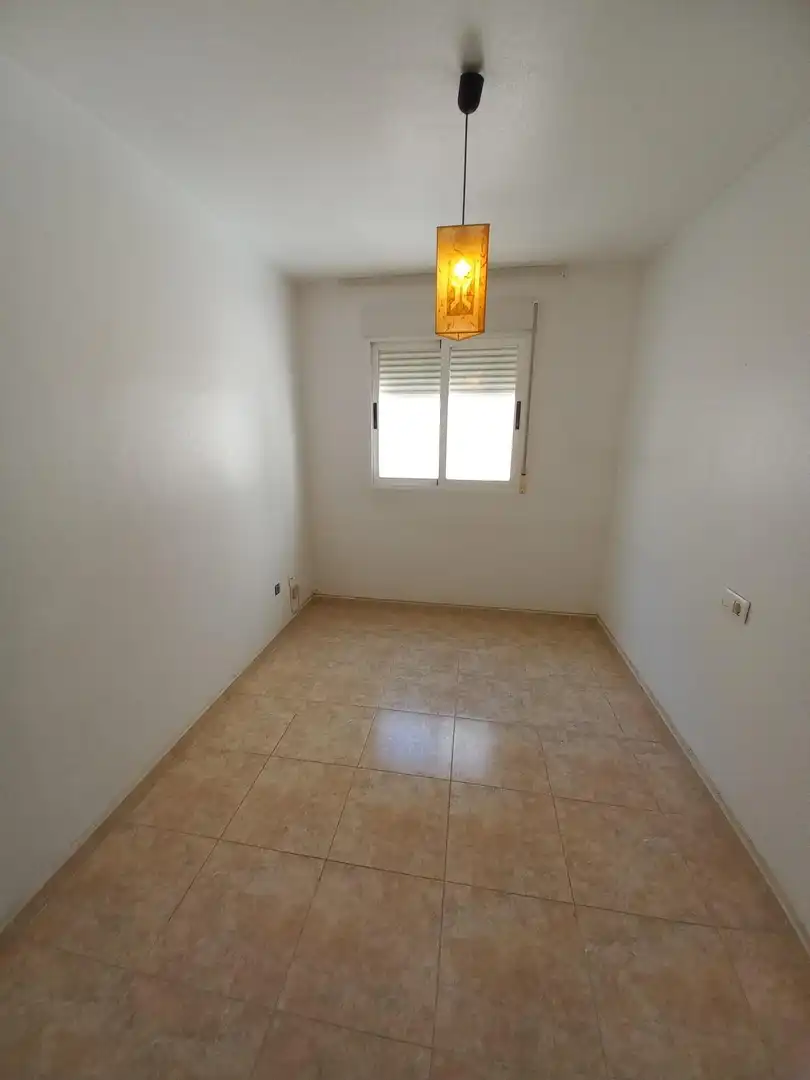 Habitación de Casa adosada en venta en Águilas con Aire acondicionado, Calefacción y Trastero