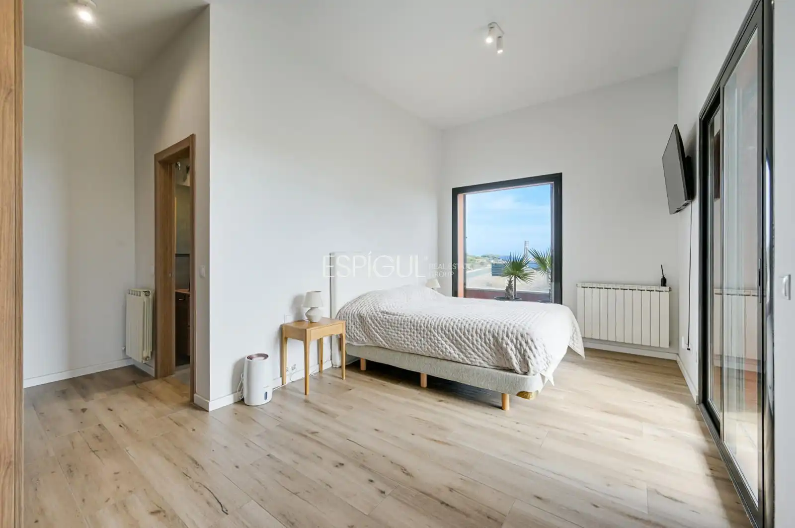 Bedroom of Houses for sale in Mataró  with Air Conditioner, Private garden and Terrace
