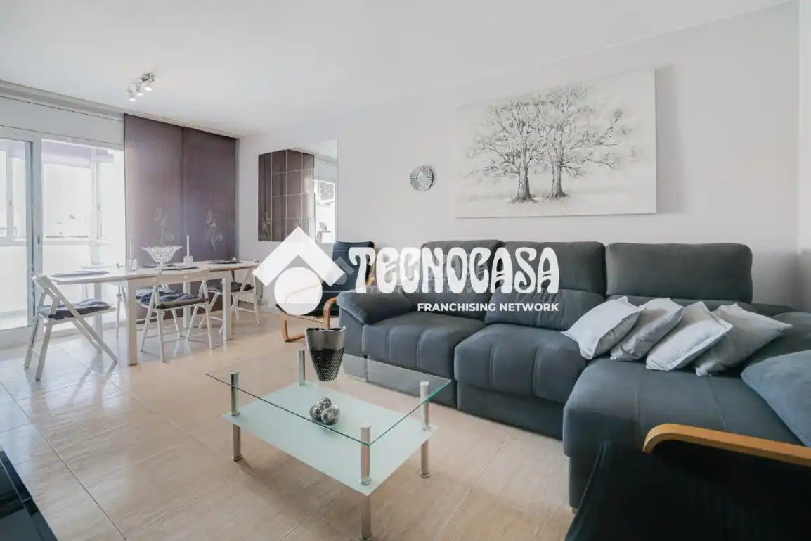 Sala de estar de Piso en venta en Sant Adrià de Besòs con Aire acondicionado, Calefacción y Balcón