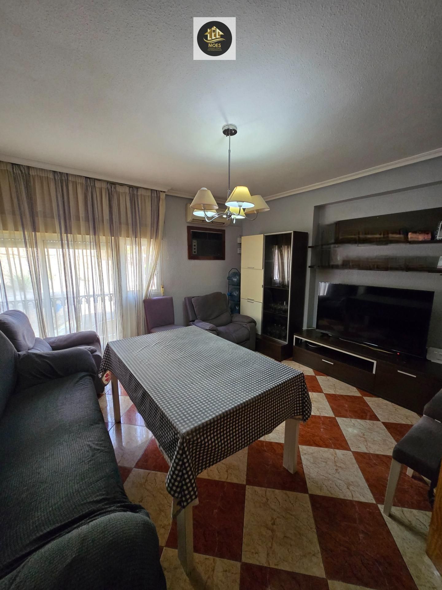Sala d'estar de Pis en venda en  Jaén Capital amb Aire condicionat, Jardí privat i Terrassa