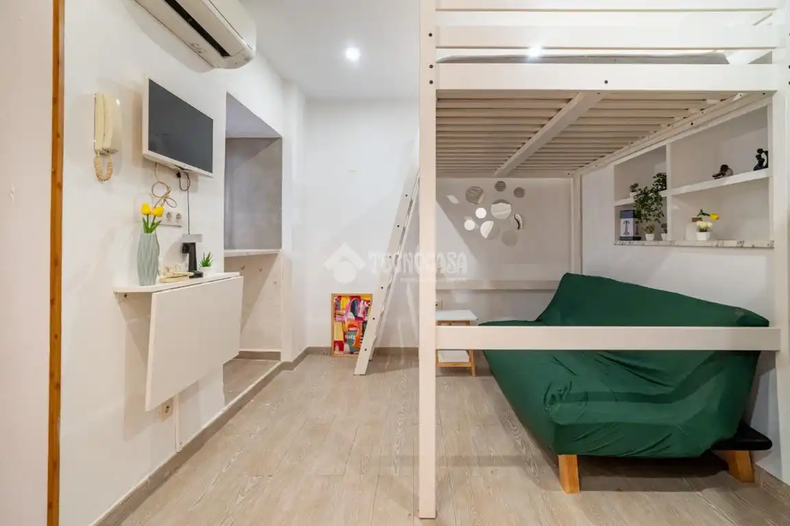 Habitación de Estudio en venta en Granada con Aire acondicionado