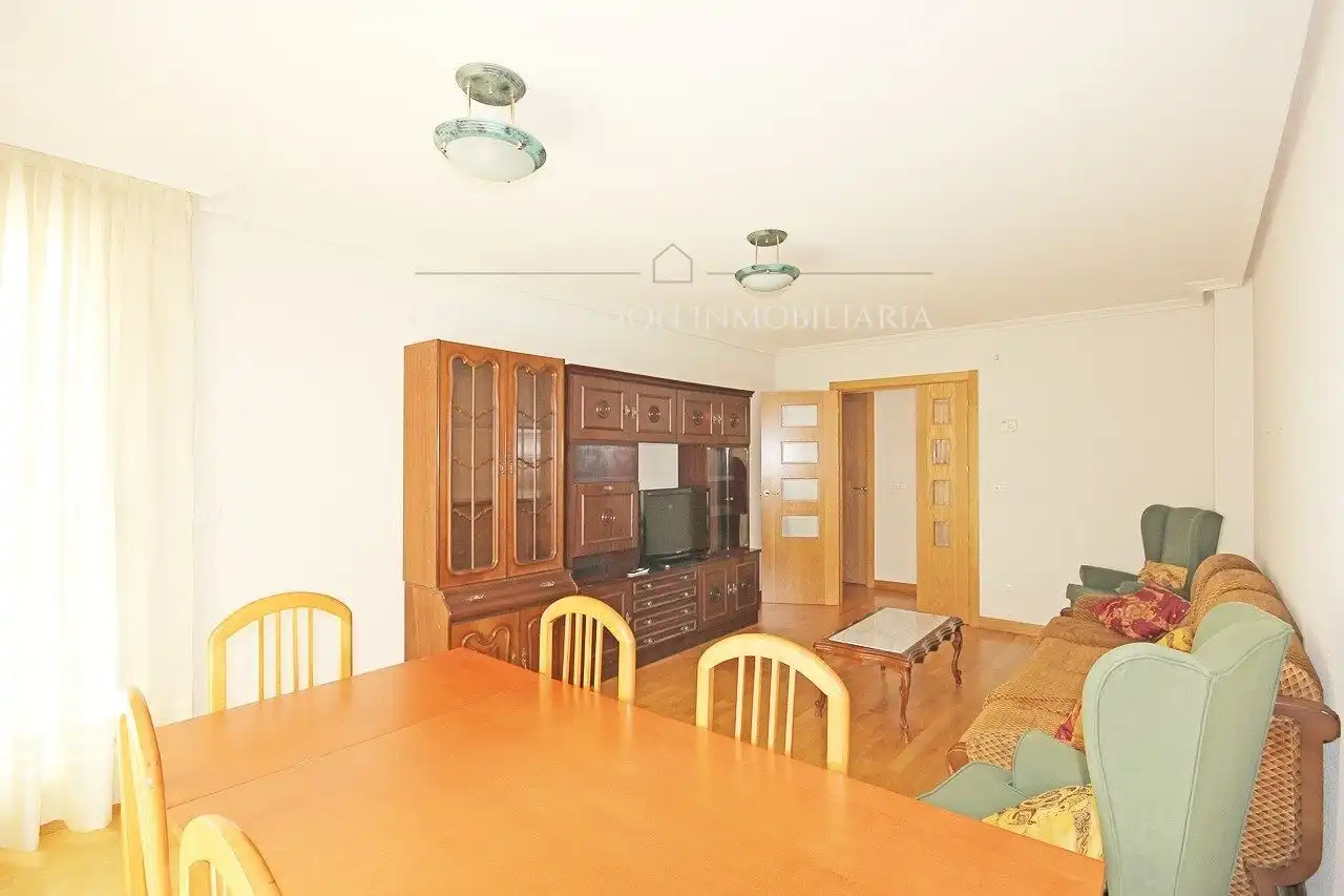 Flat for rent in Poeta Jesús Rasueros, Pizarrales