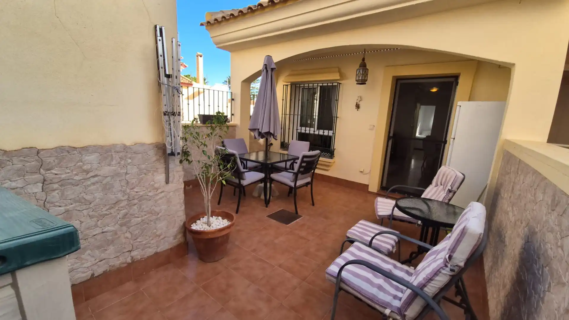 Terrace of Detached homes for sale in Dolores de Pacheco - Santa Rosalía