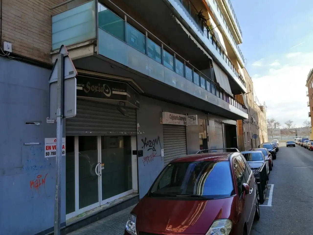 Vista exterior de Local en venta en Terrassa
