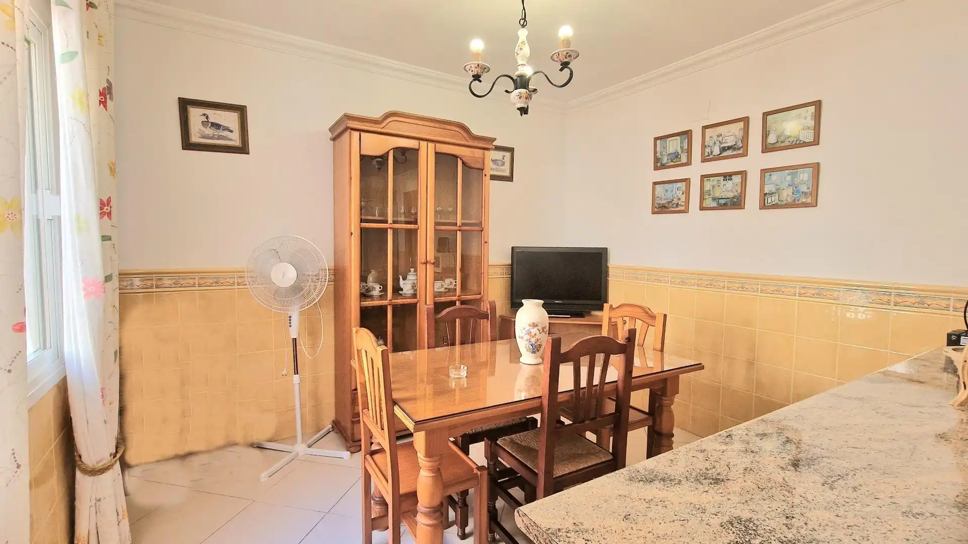 Casa adosada en venta en Calle del Río Darro, Centro