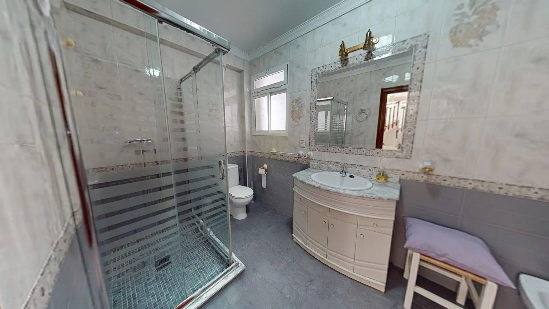 Baño de Casa o chalet en venta en Campillos con Jardín privado, Terraza y Amueblado