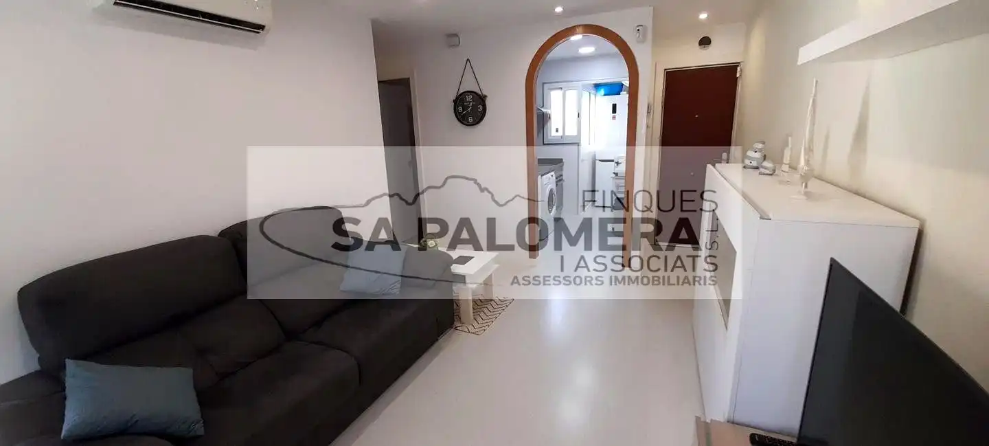Living room of Flat for sale in Blanes  with Air Conditioner, Parquet flooring and Balcony
