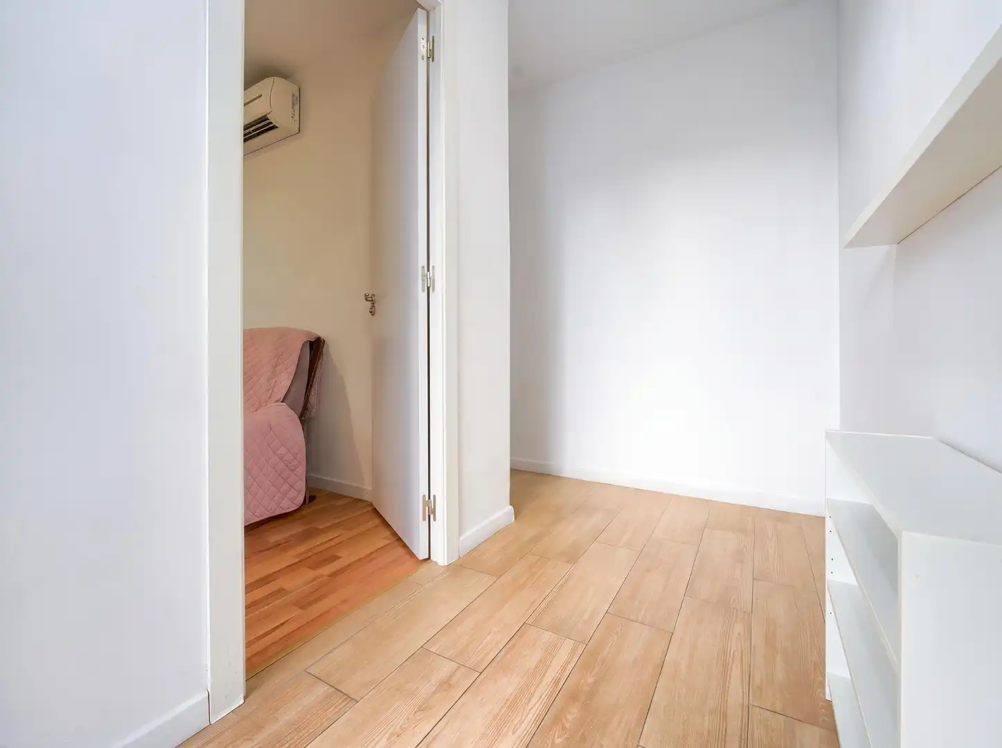 Houses for sale in Tomares  with Air Conditioner, Private garden and Terrace
