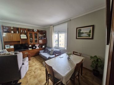 Flat with lift for sale in Carrer de Mandri