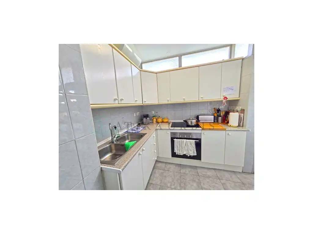 Cocina de Piso de alquiler en Torremolinos con Aire acondicionado, Jardín privado y Terraza