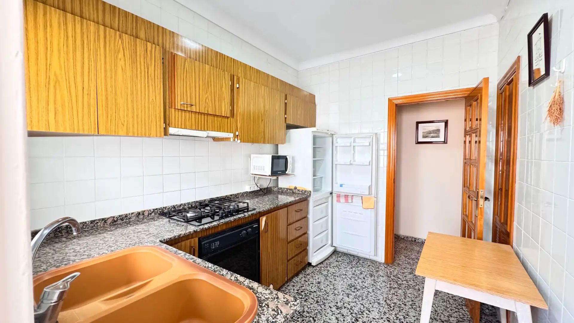 Kitchen of Apartments for sale in Valencia  with Furnished, Oven and Washing machine