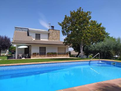 Piscina de Finca rústica en venda en Albelda de Iregua amb Calefacció, Jardí privat i Piscina