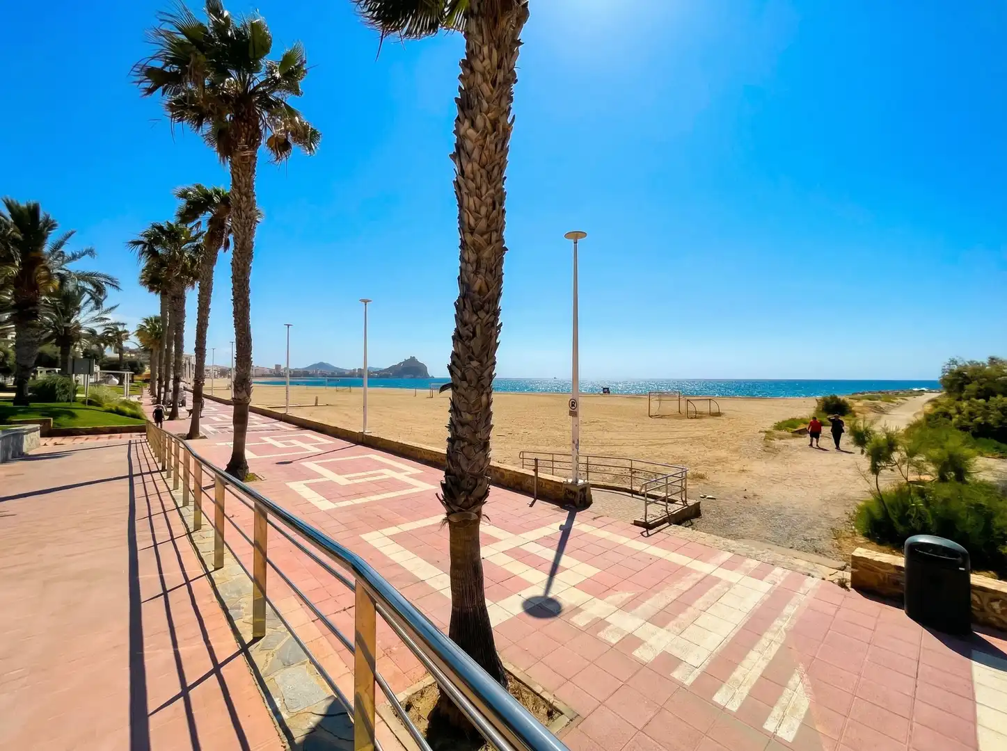 Außenansicht von Wohnung zum Verkauf in Águilas mit Terrasse und Schwimmbad