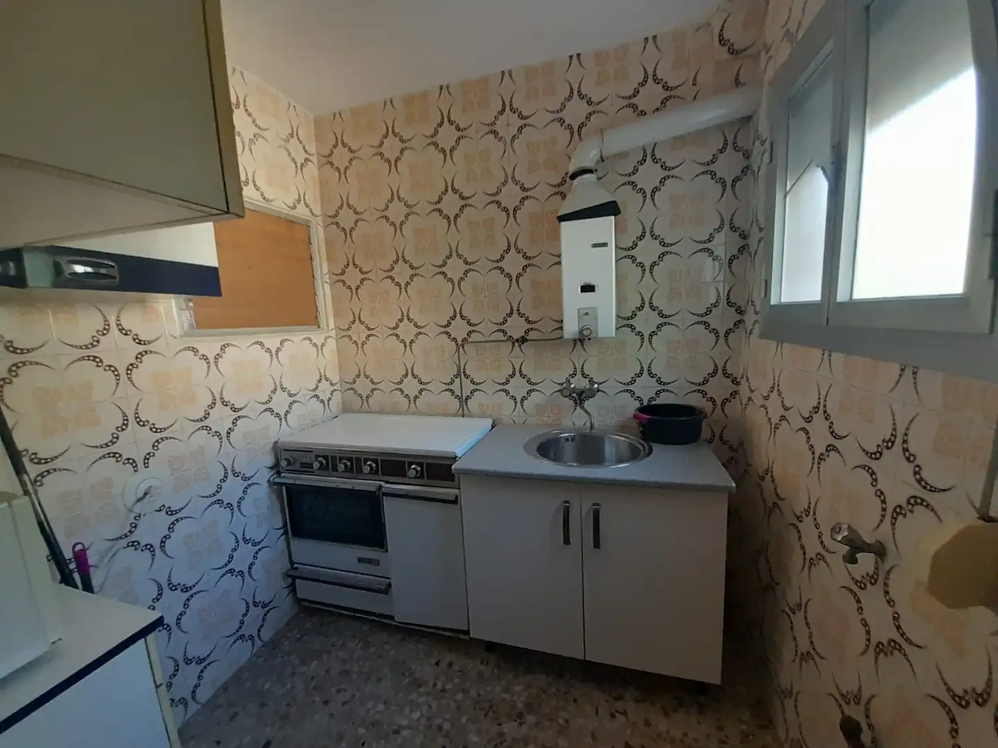 Piso con balcón en venta en Calle de Tomelloso, imagen 6
