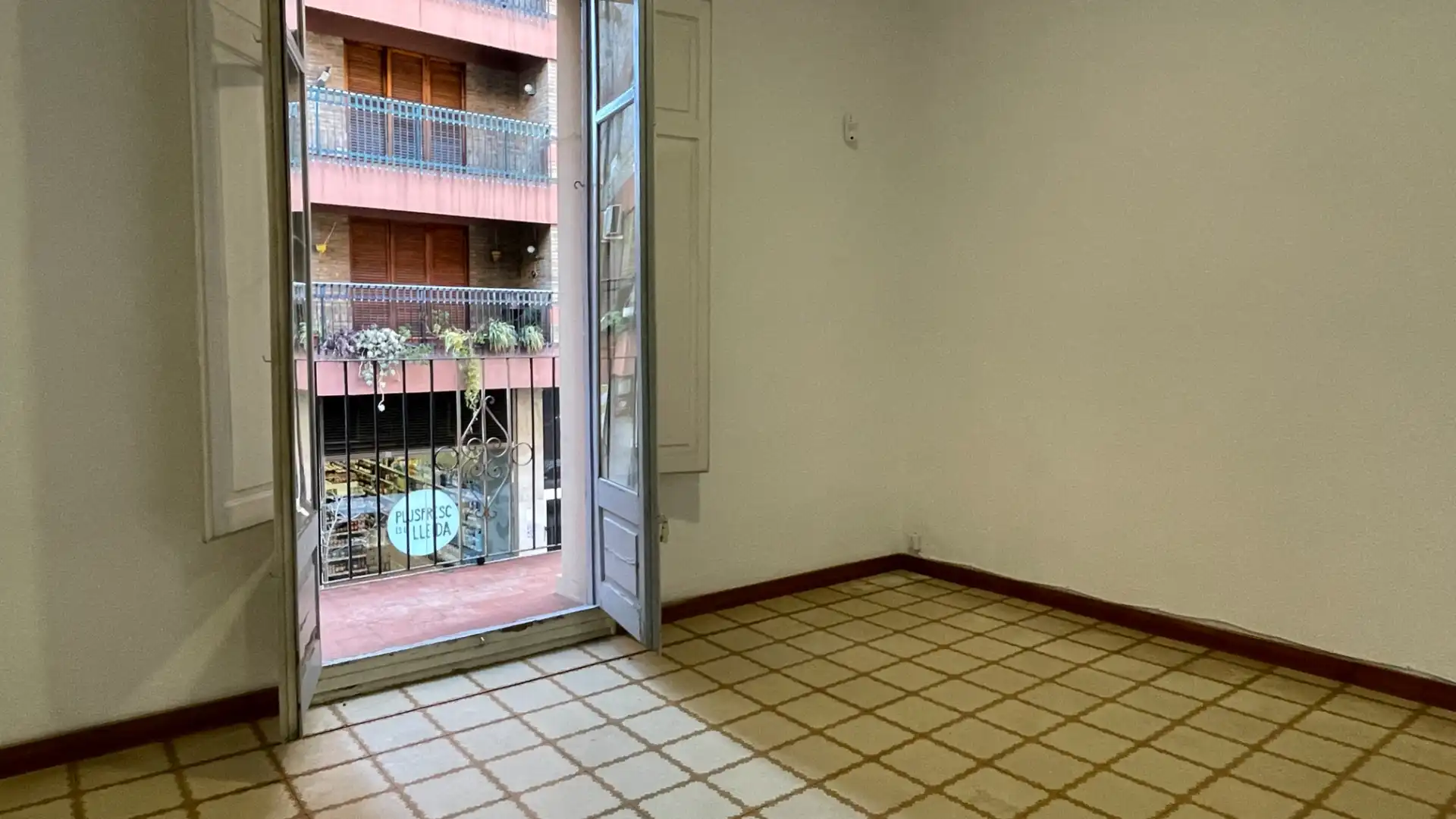 Dormitori de Pis en venda en  Lleida Capital amb Balcó