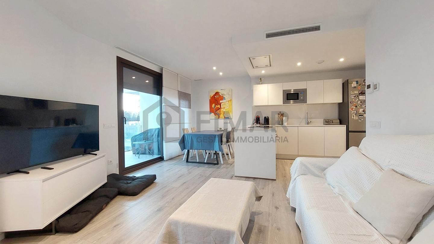 Living room of Flat for sale in Sant Pol de Mar  with Air Conditioner, Heating and Terrace