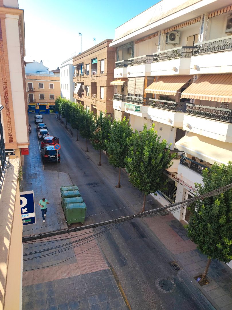 Vista exterior de Pis en venda en Andújar amb Aire condicionat, Moblat i Balcó
