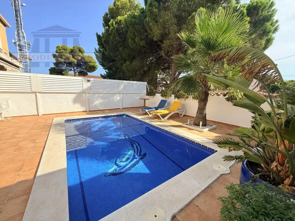 Casa aparellada en venda a Avenida Paris De, imagen 13
