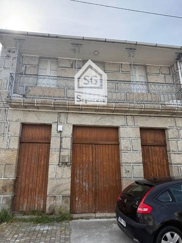 Casa adosada en Venta en Cenlle