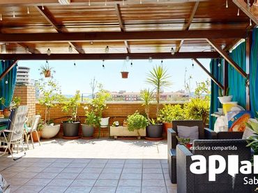 Casa con balcón en venta en Centre - Eixample – Can Llobet