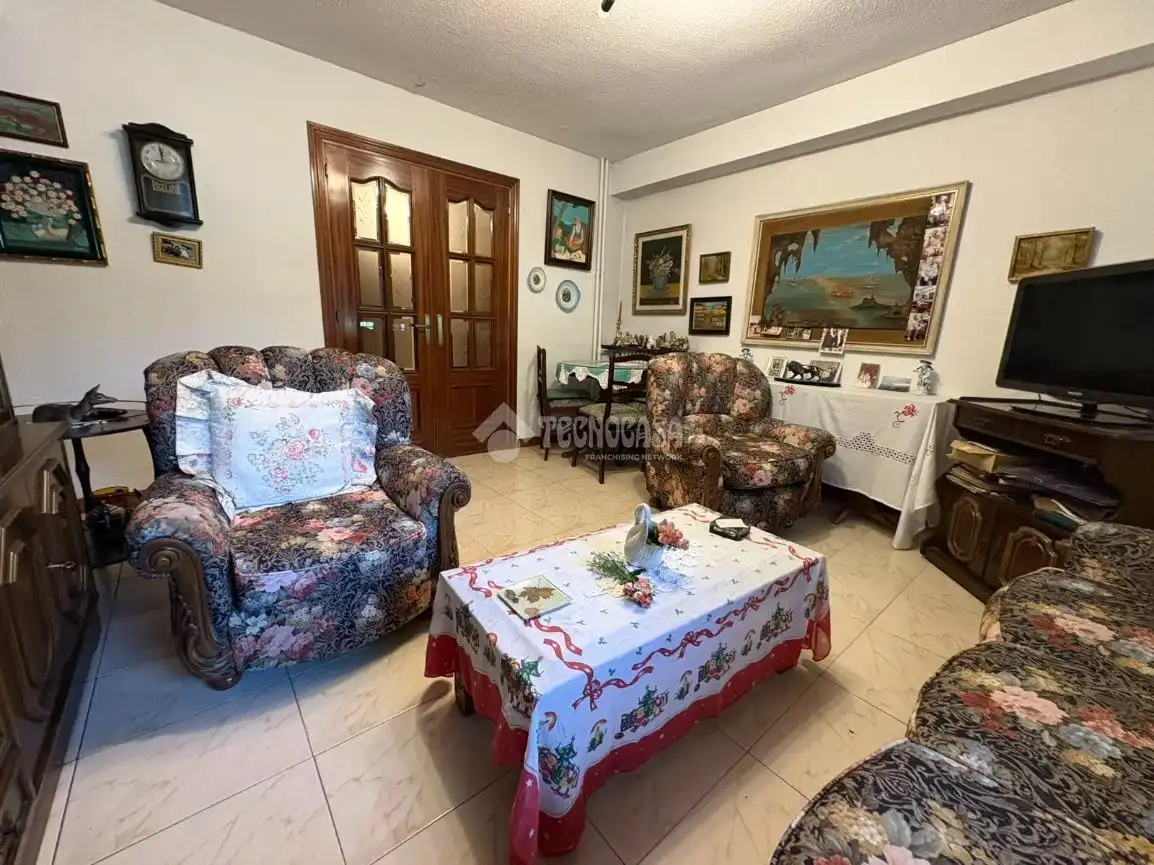 Living room of Flat for sale in Madrid  with Air Conditioner and Heating