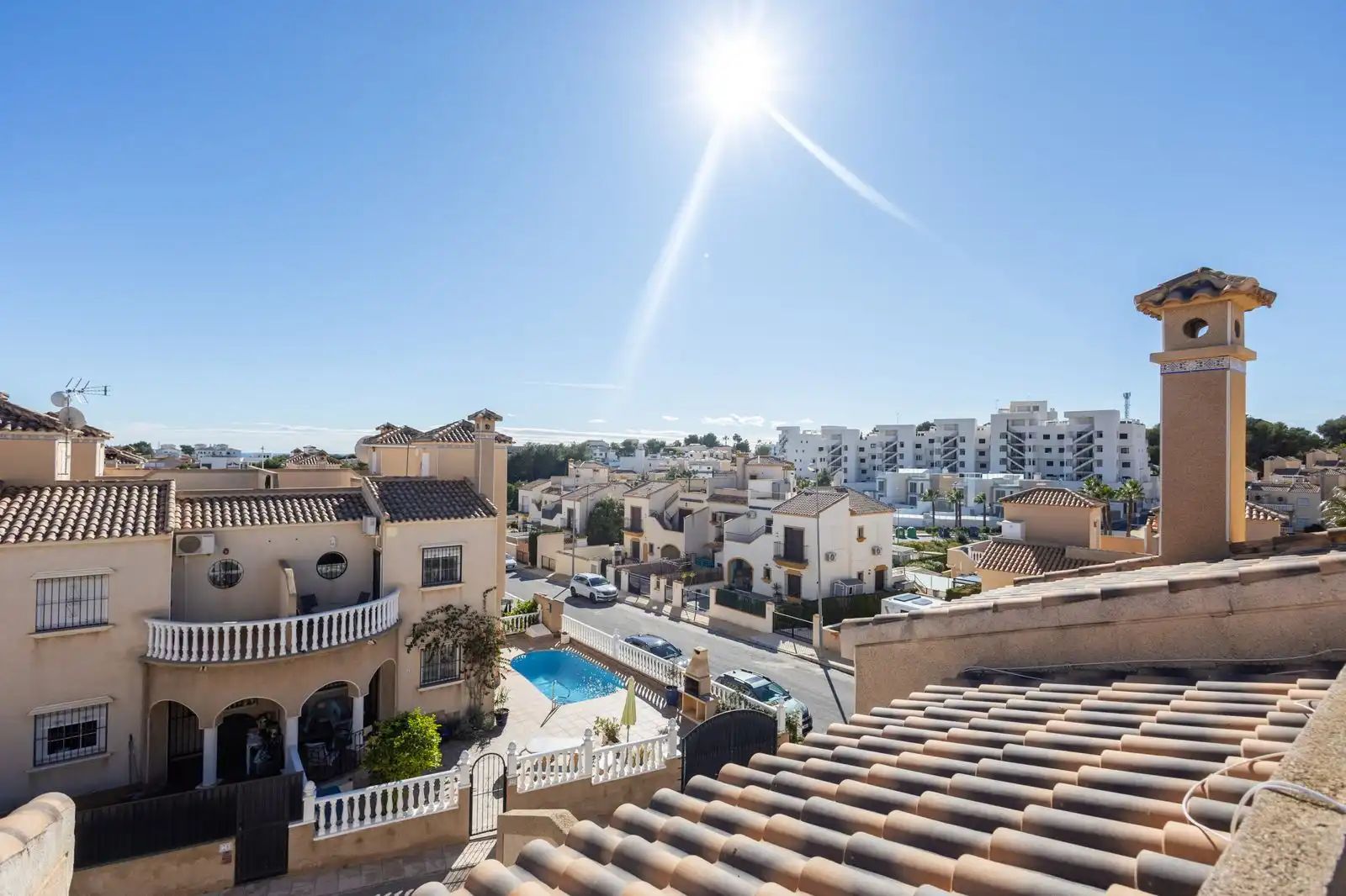 Vista exterior de Casa adosada en venta en Orihuela con Jardín privado, Terraza y Piscina