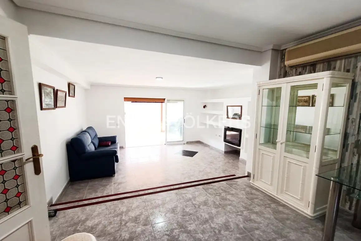 Living room of Houses for sale in Benidorm  with Air Conditioner, Private garden and Terrace