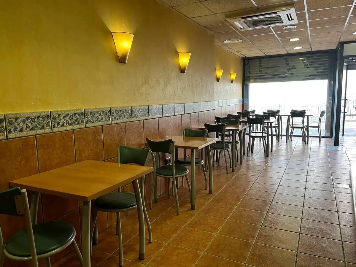 Local en venta en Santa Margarida de Montbui con Aire acondicionado y Amueblado